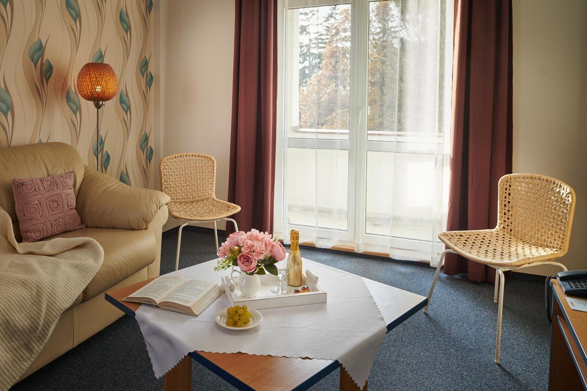 Hotel Palace - Kupele Sliač Zewnętrze zdjęcie